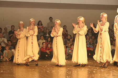 Před sobotní půlnocí...