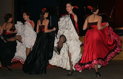 Silvestr 2007 po ryenglovsku: Vystoupení s kankánem a zábava!